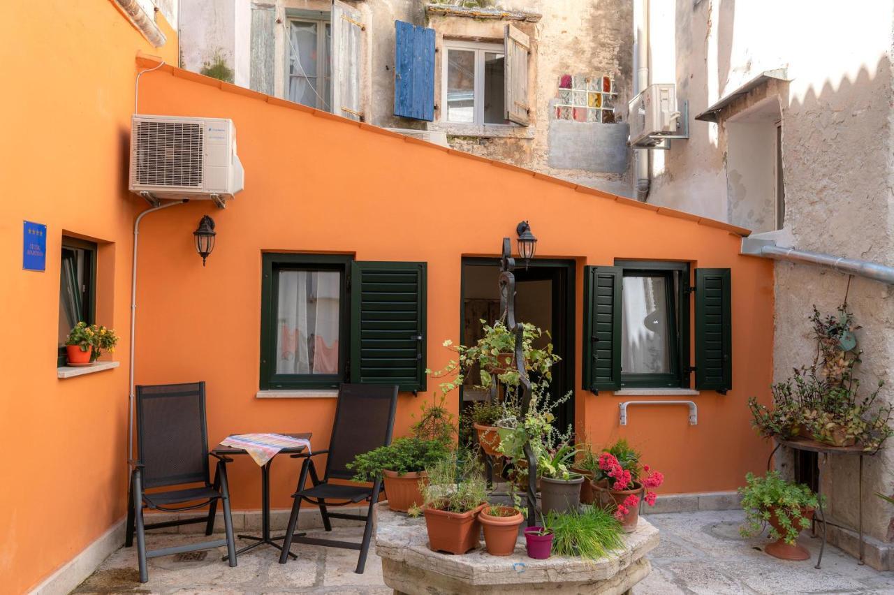 Studio App Dea In The Center Rovinj Luaran gambar